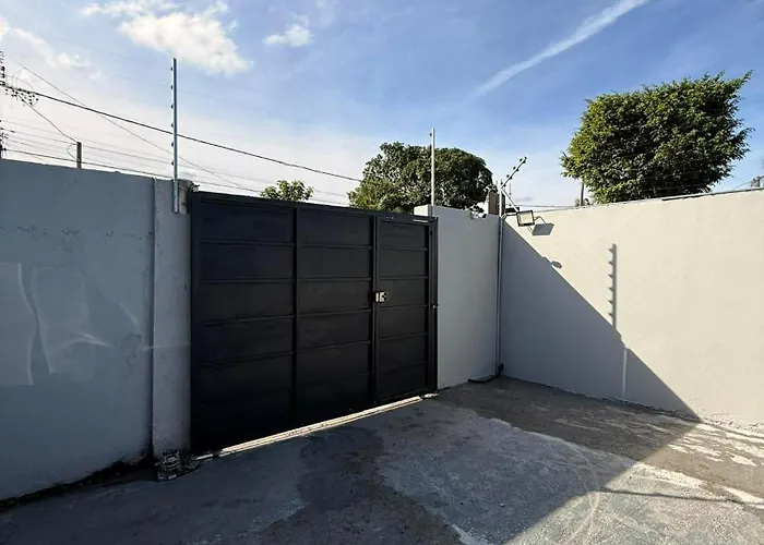 Bertihouse - Apartamentos com piscina perto da praia
