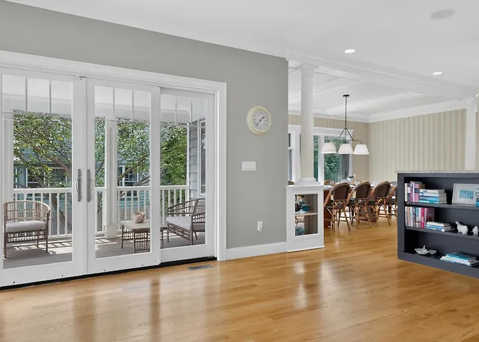 Sea Breeze By Bayley Vacation Rentals