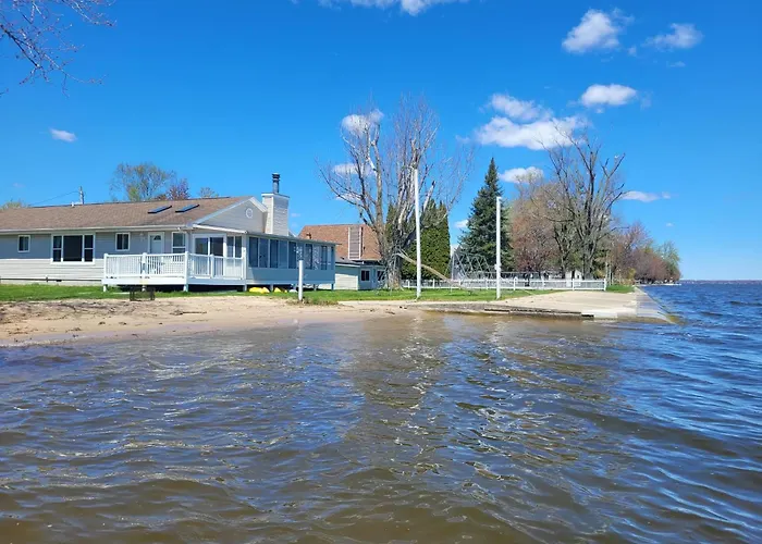Poplars Lake Life Resort