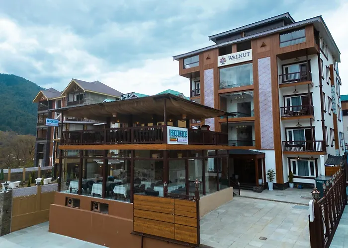Walnut Village Resort