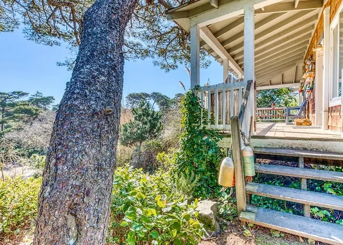 Private Hot Tub & Easy Access To The Beach - Dogs Are Welcome