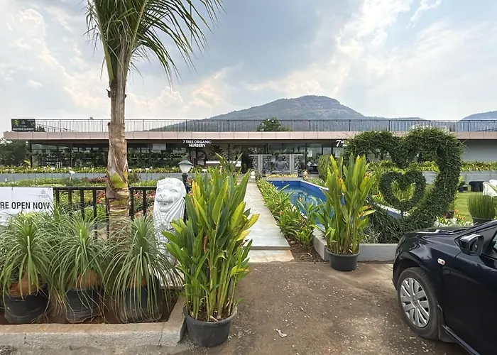 7 Tree Resort & Restaurant
