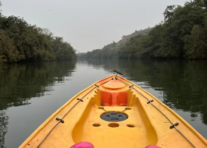 The Glen Woods Luxury Dome Stay Near Pavana Lake