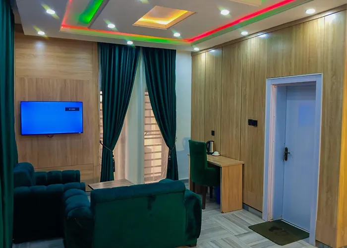 Joebrown Palace Hotel & Suite