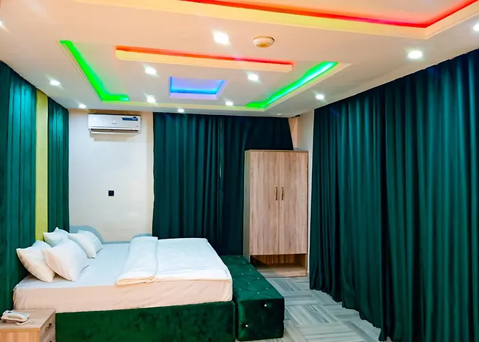 Joebrown Palace Hotel & Suite