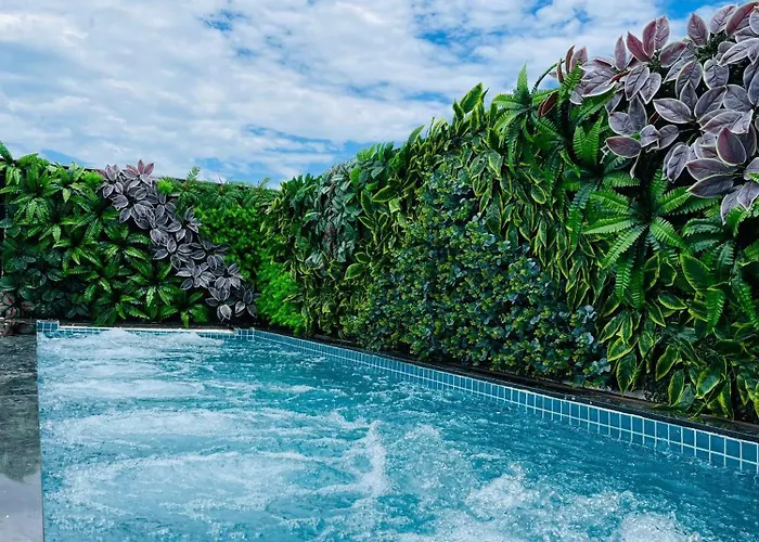 Eliana Robusta Hotel