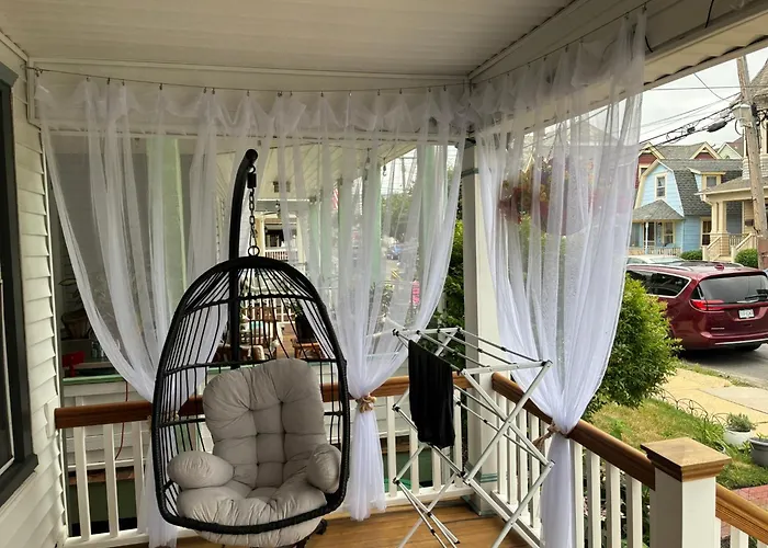 The 1889 Modern Victorian 6Br House Sunroom 1 Block To Sandy Beach Beach Badges Included Walk To Asbury Park Nightlife Dog Friendly