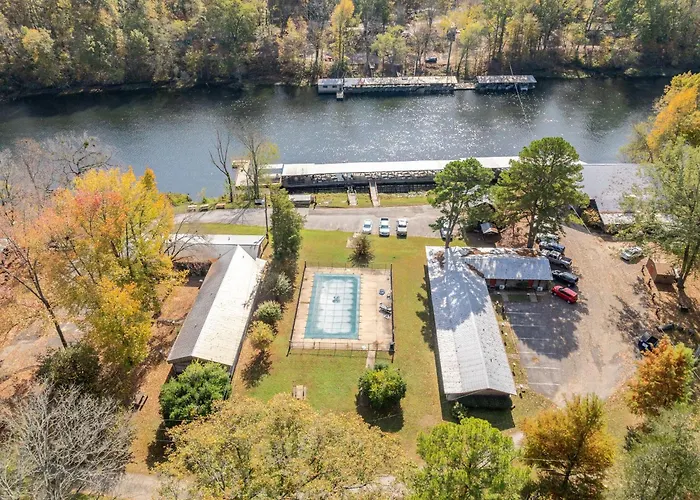 Lucky Trout Lodge