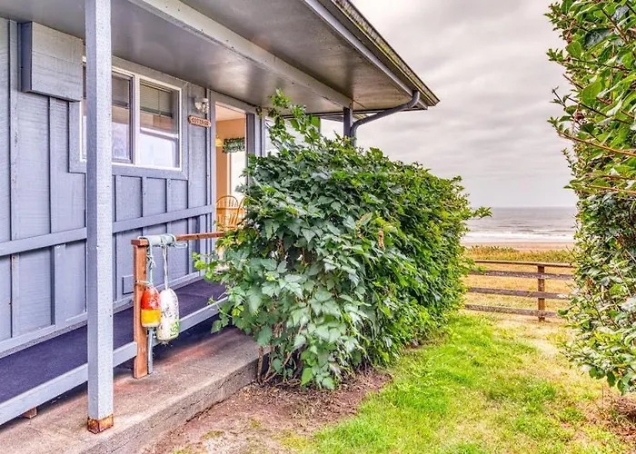 Dog-Friendly Oceanfront Home On A Bluff With Spectacular Views