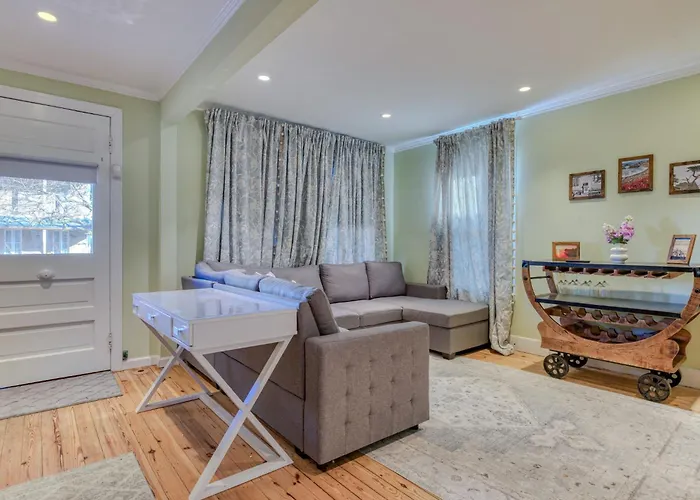 The 1889 Modern Victorian 6Br House Sunroom 1 Block To Sandy Beach Beach Badges Included Walk To Asbury Park Nightlife Dog Friendly