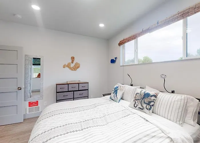 Modern Dog-Friendly Home With A Full Kitchen Washer&Dryer Furnished Patio