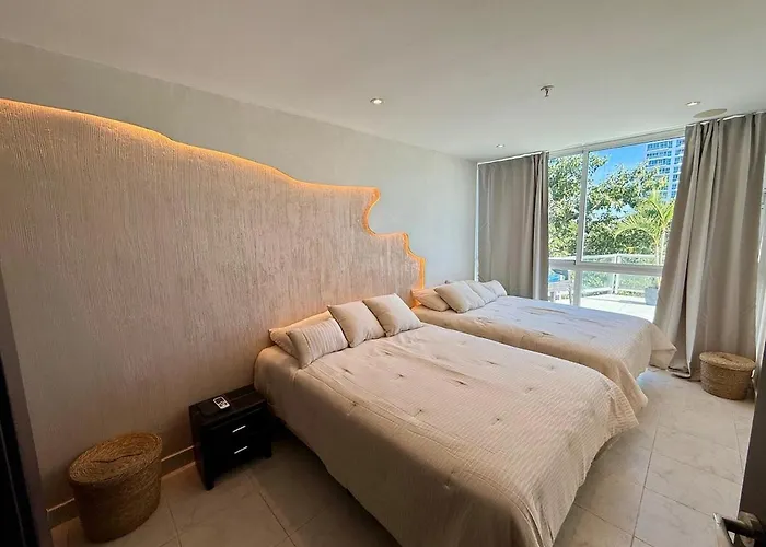 Coronado Beach Unique Balcony Apartment