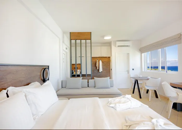 Colonides Retreat Sea & Silence