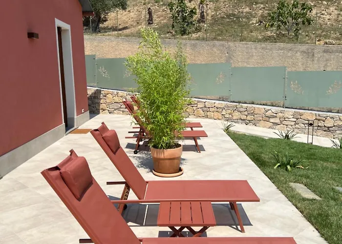 Leonardo Resort
