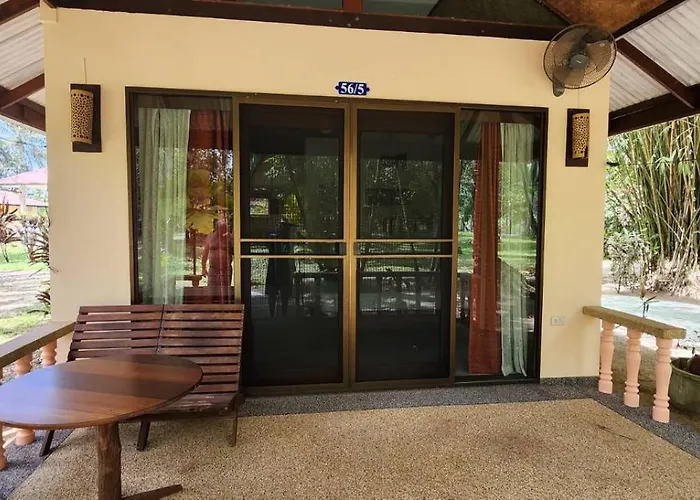 Lake View Bungalows