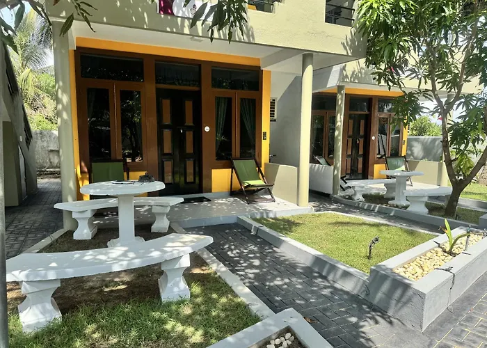 Dinuda Lagoon Hotel