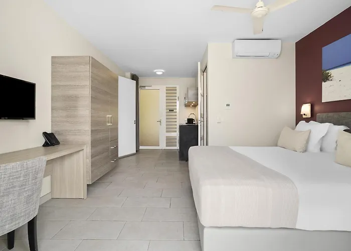 Delfins Beach Resort Bonaire, Tapestry Collection By Hilton