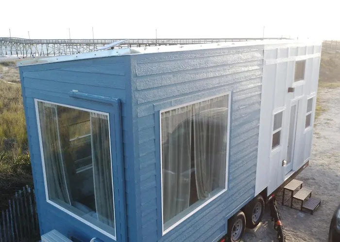 Oceanfront Tiny Retreat, Fall Package With 2 Bikes