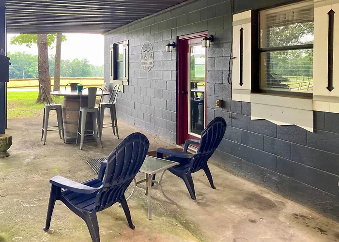 Cozy 'Caymus Cabin' ~ 3 Mi To Callaway Gardens!