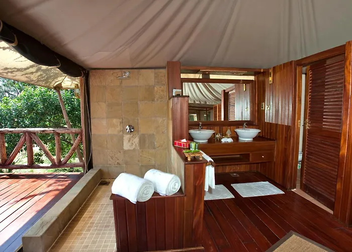 Neptune Mara Rianta Luxury Camp