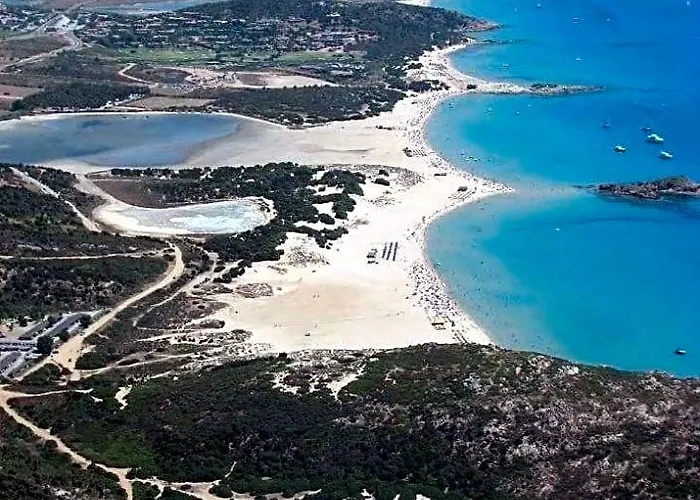 L'Oasi Di Chia B&B