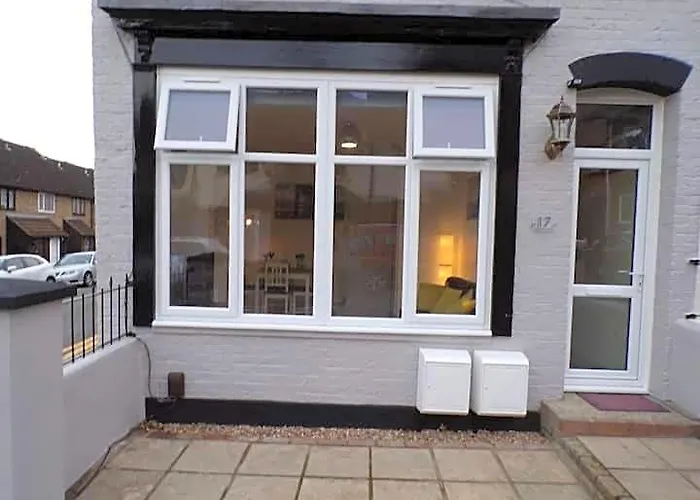 City Beach Airbnb Southend On Sea,
