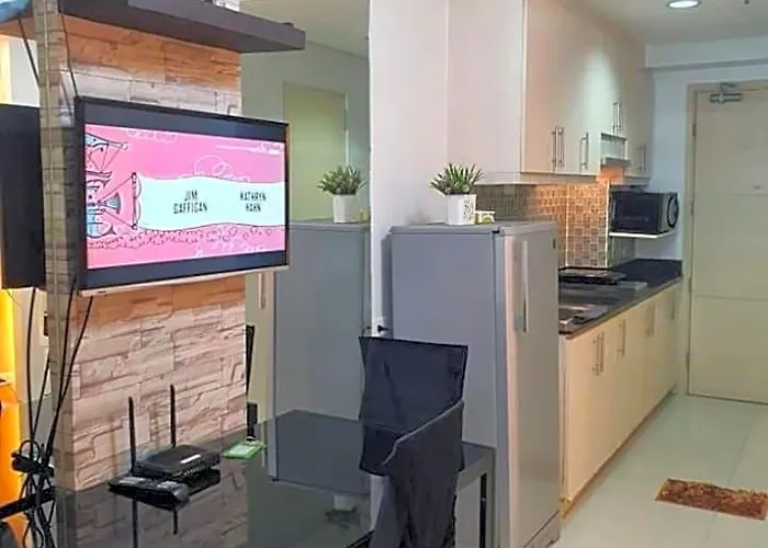Vangie'S Place At Sea Residences