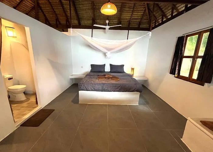 Kamaku Bungalows - Sunset Beach