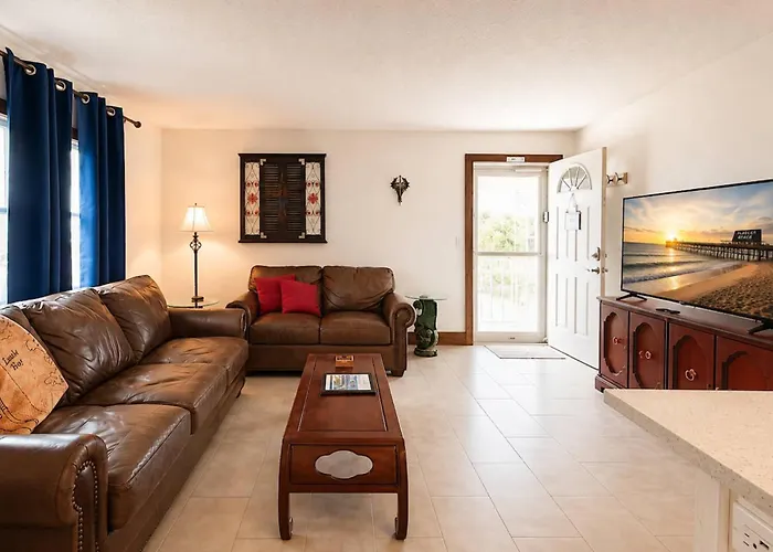 Pirate Beach Hideaway | Flagler Beach