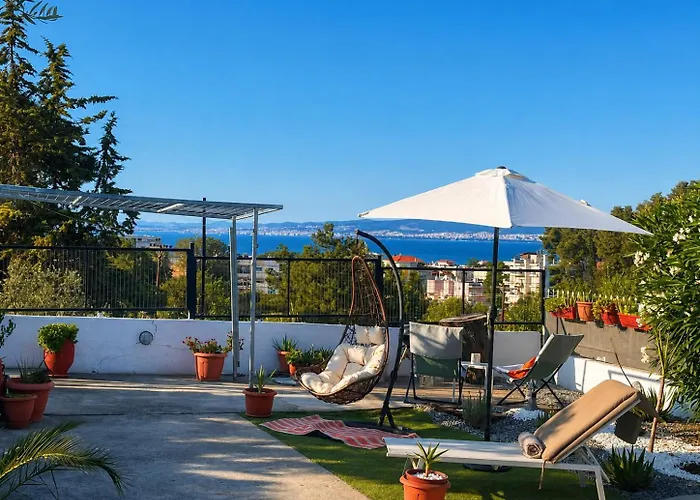 Little Villa - Walk To The Beach