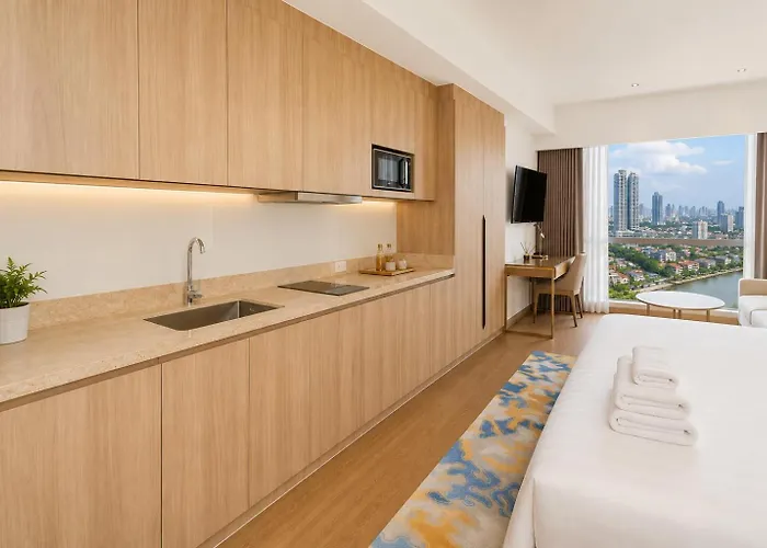 Light Premium Suites, Novotel Acqua Manila near Makati