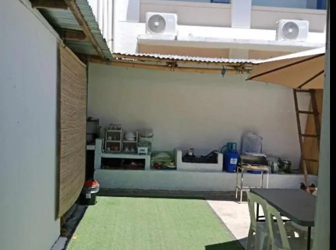 Pearls Z Apartelle