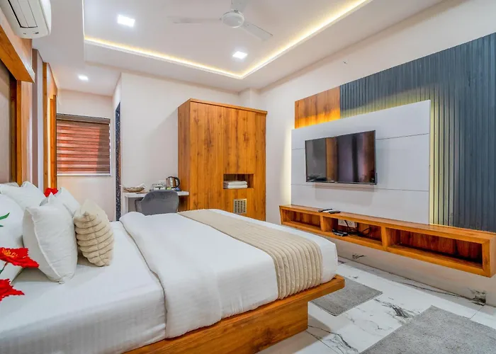 Hotel Deol'S Paradise