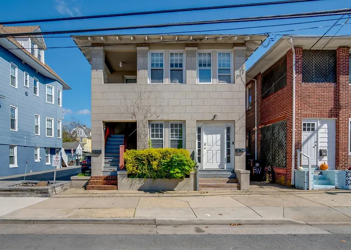 Ventnor City Getaway W/ Yard: 2 Blocks To Beach!