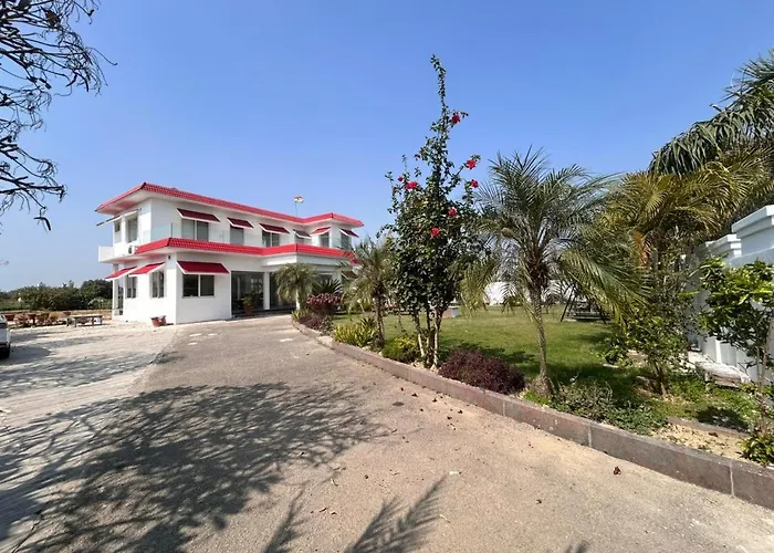Royal Palace And Resort