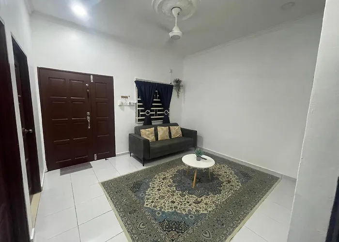 Eryna Homestay Batu Hitam Beserah Kuantan