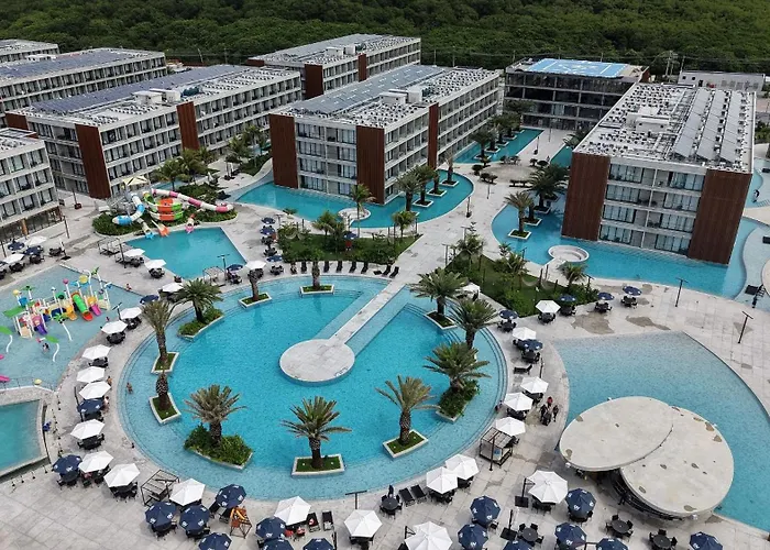 Porto 2 Life Resort - Gav Resorts