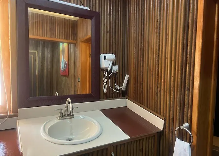 Maaha Beach Resort