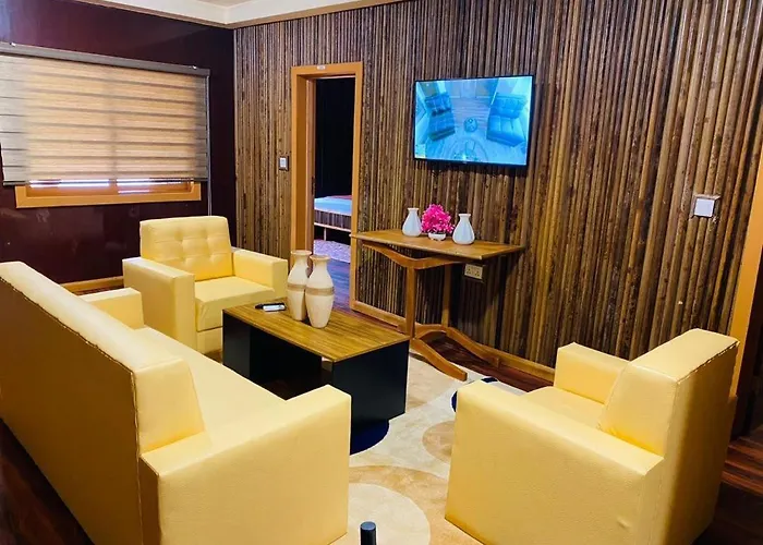 Maaha Beach Resort