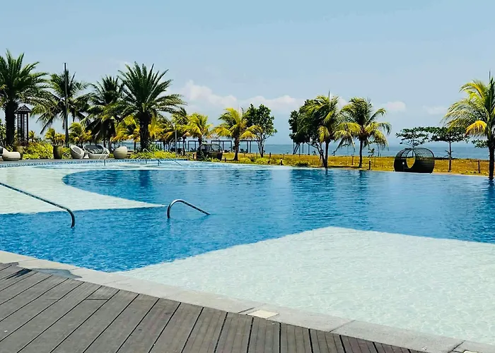 Endless Summer Seafront - 1Br Beach Resort Condo