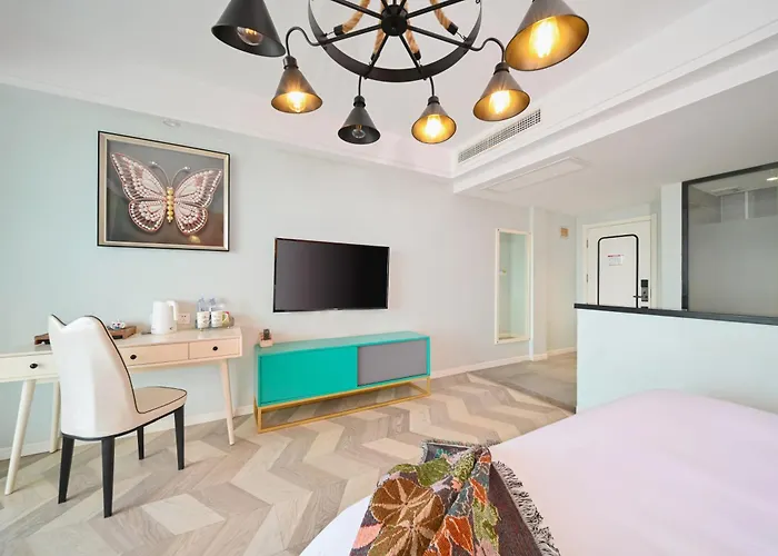 Encounter Villa - Art & Garden Homestay