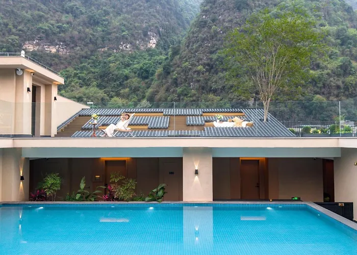 Yangshuo Xishan Meishu Resort Hotel