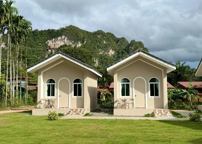 Hills & Hush Khao Sok Eco Resort