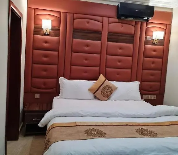 Grand East Hotel