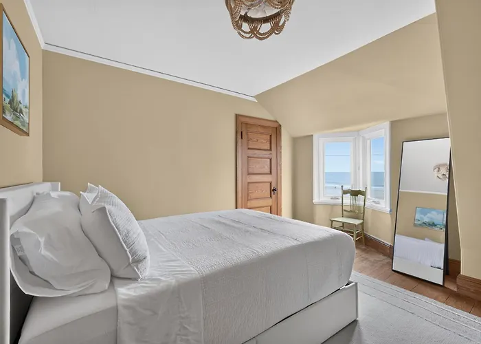 Oceanfront Retreat On Goochs Beach 7 Bedrooms