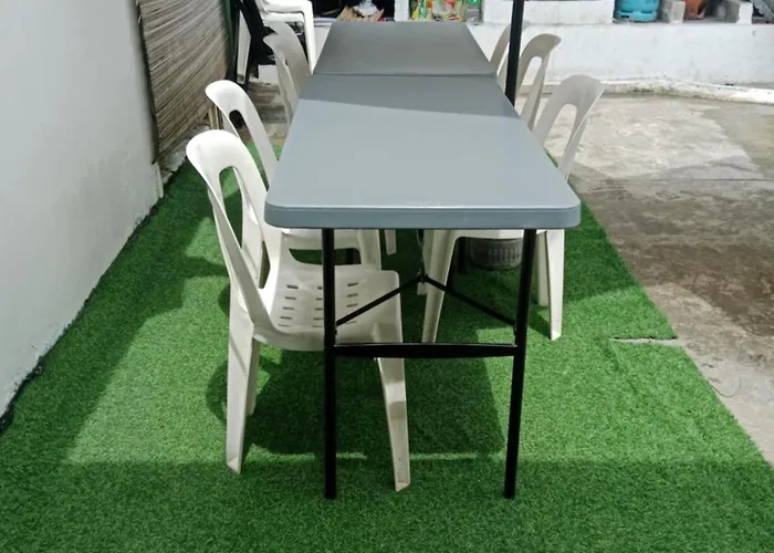 Pearls Z Apartelle