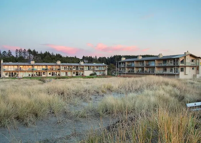 Hi-Tide Resort Top Floor Queen Bed Unit 32