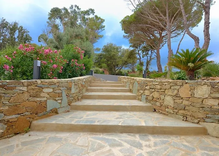Villa EOLE face à la mer, les pieds dans l'eau