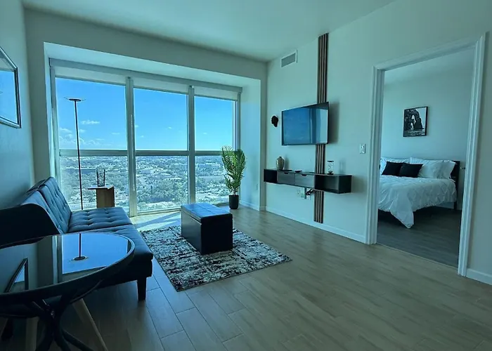 Downtown Skyline Suite- Breathtaking View