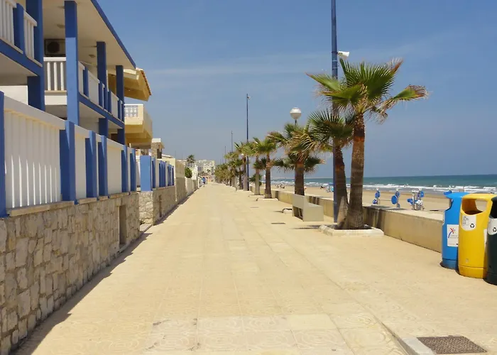 Spacious Apartment Right Next To Miramar Beach